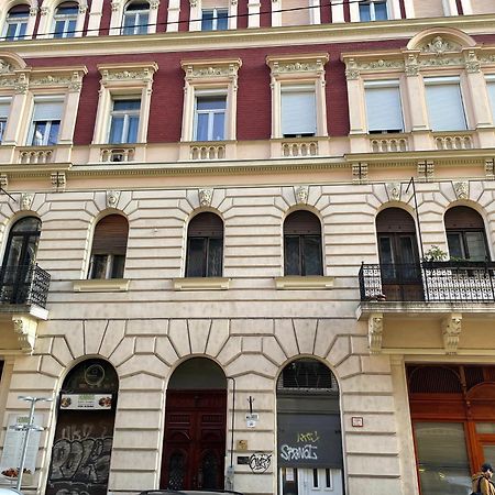 Bp-Est K39 Lägenhet Budapest Exteriör bild